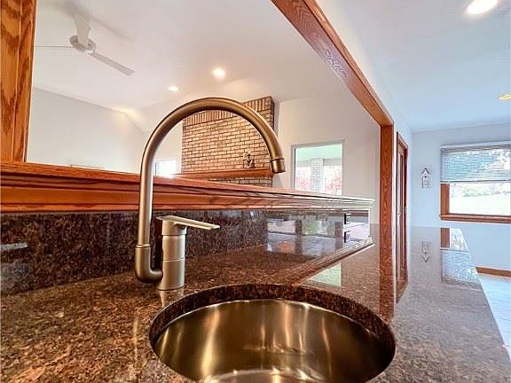 5th image of 121 Heartland Dr