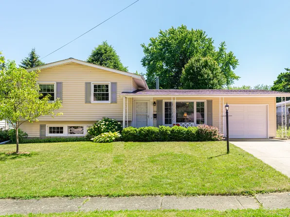 924 Colby Ct, Dekalb, IL 60115