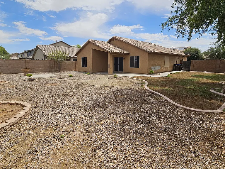 41696 W Avella Dr — Photo 21