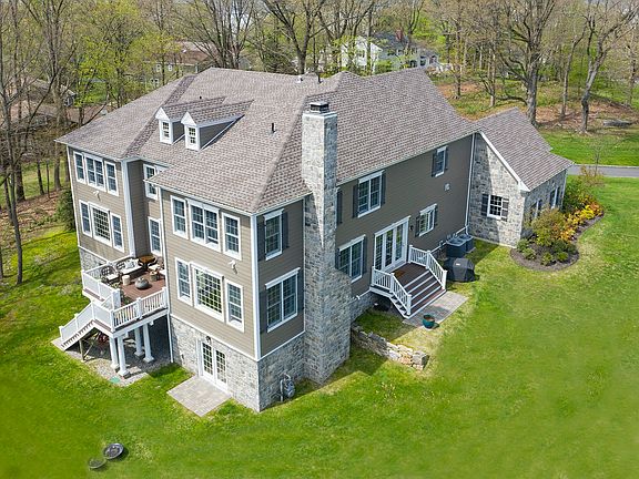 3rd image of 210 Wilson Park Dr