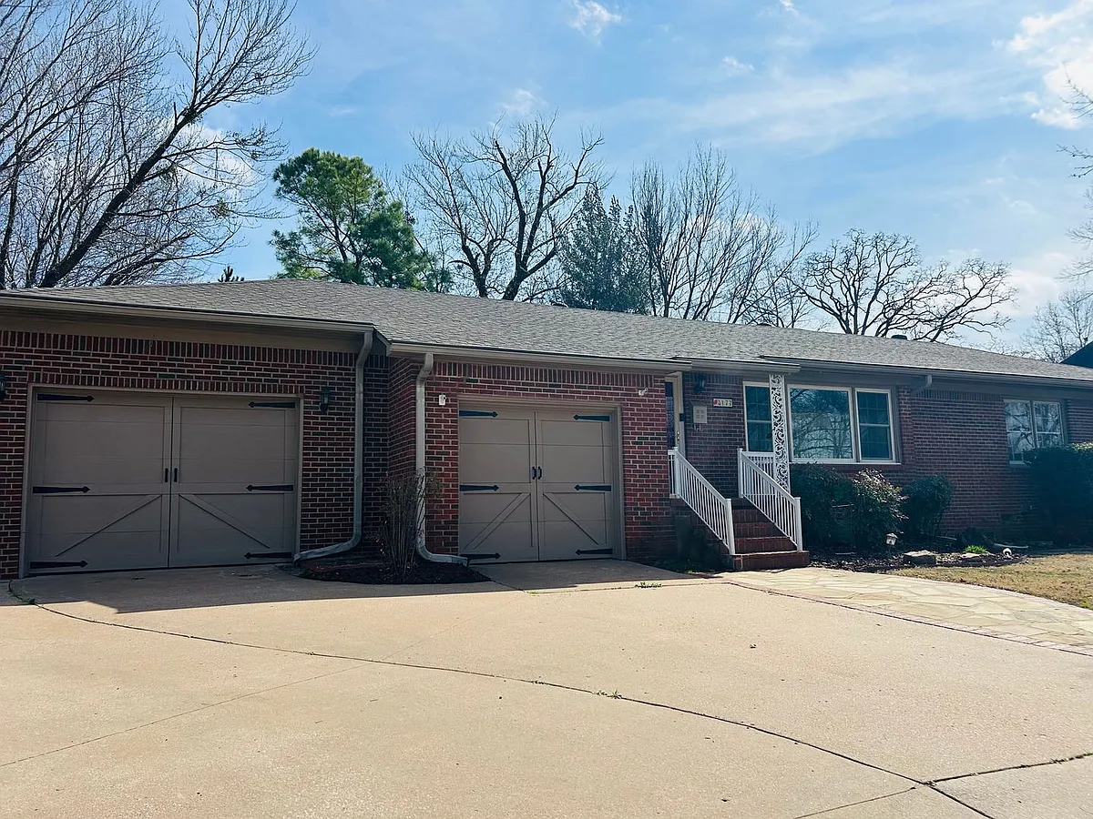 Building Photo - 4177 S Troost Pl