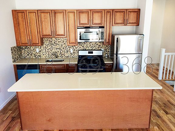 4th image of 772 Olmstead Ave