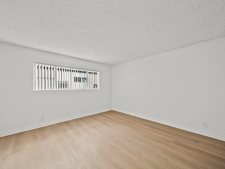 8371 Northgate Ave #16 — Photo 12
