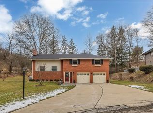 146 Fenwick Dr, Pittsburgh, PA 15235