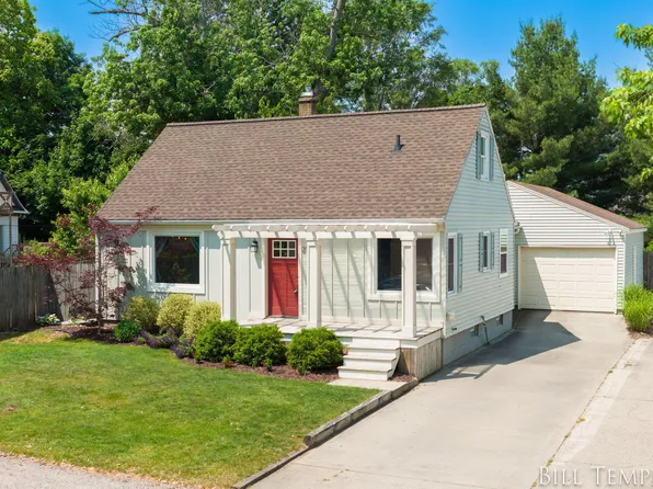 219 Sidney Ct, Spring Lake, MI 49456