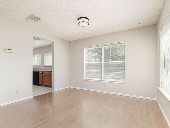 5th image of 15839 Tampke Pl