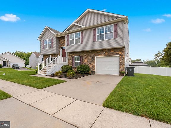 2nd image of 6 Shannon Dr