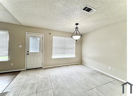 5th image of 1020 Valley Branch Dr