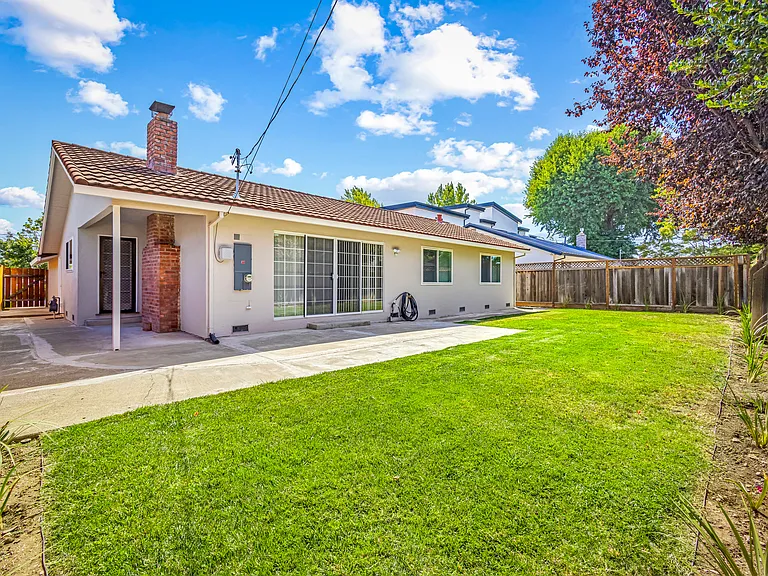 4623 Borina Dr — Photo 31