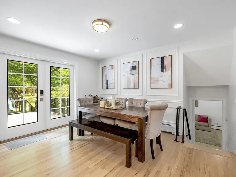 831 Prospect St — Photo 8