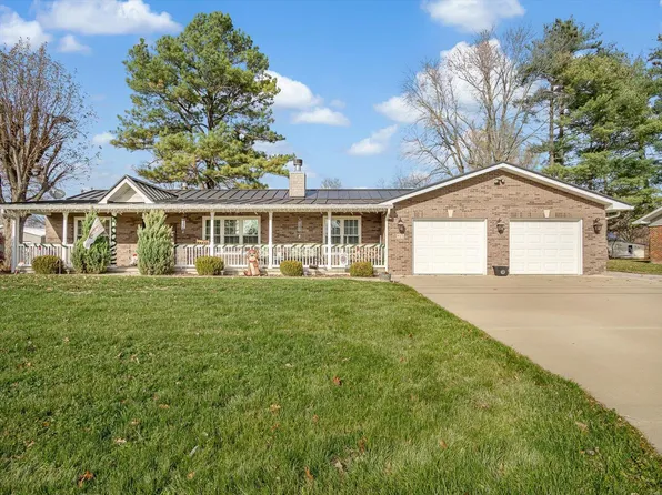 911 Country Club Rd, Sparta, IL 62286