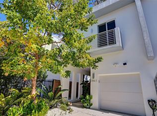 2861 SW 33rd Ct, Miami, FL 33133