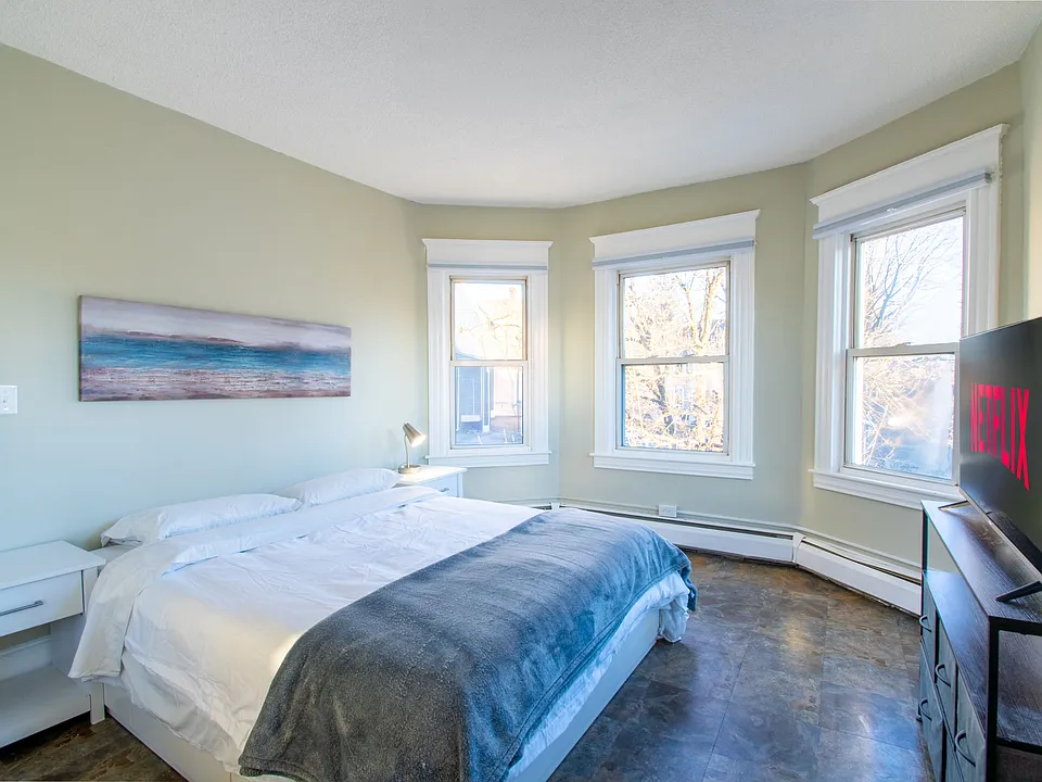 312 Franklin St #2