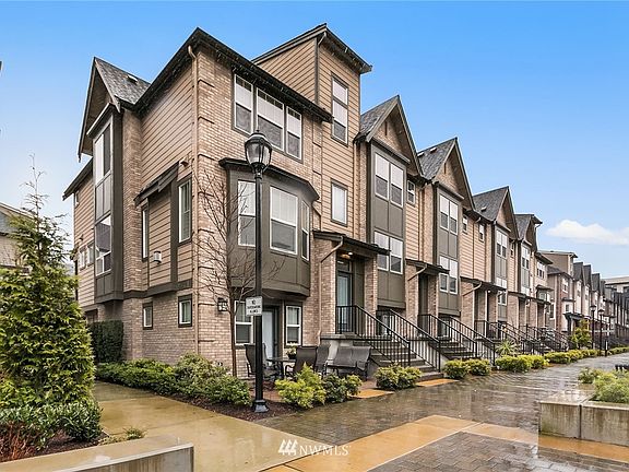 2nd image of 1374 Brooklyn Walk NE #12.6