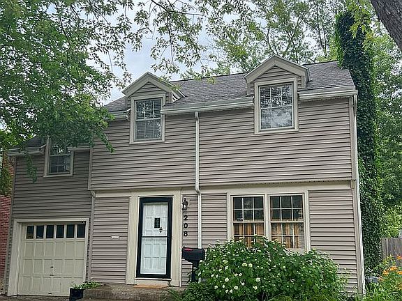 2nd image of 208 Milford St