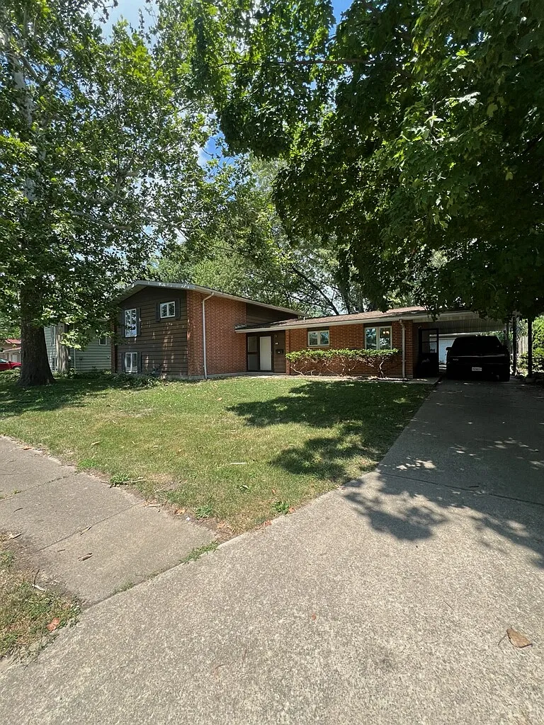 305 Naples Drive - 1 — Photo 2