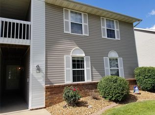 701 4th St APT C, Highland, IL