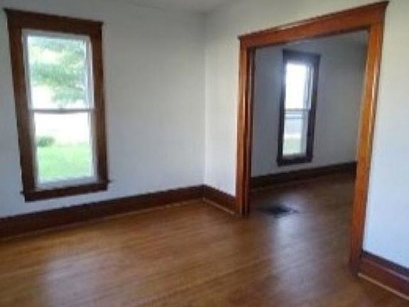 4th image of 355 N Foley Ave