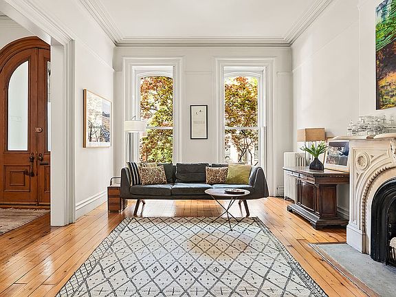2nd image of 18 Sterling Pl