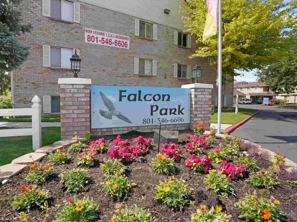 Falcon Park Apartments