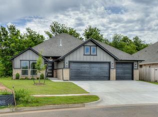 7516 Three Woods Ln, Yukon, OK 73099