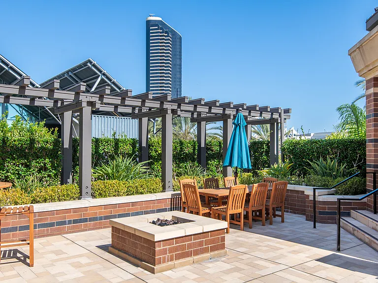 500 W Harbor Dr #1502 — Photo 51