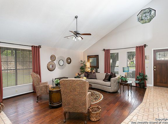 5th image of 3542 River Way