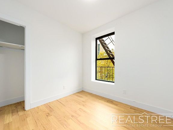 5th image of 431 De Kalb Ave #3A
