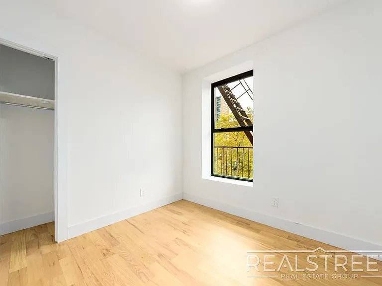 431 De Kalb Ave #3A — Photo 5