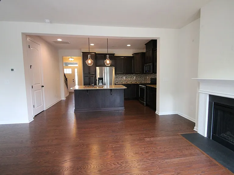 1044 Archibald Ave — Photo 10