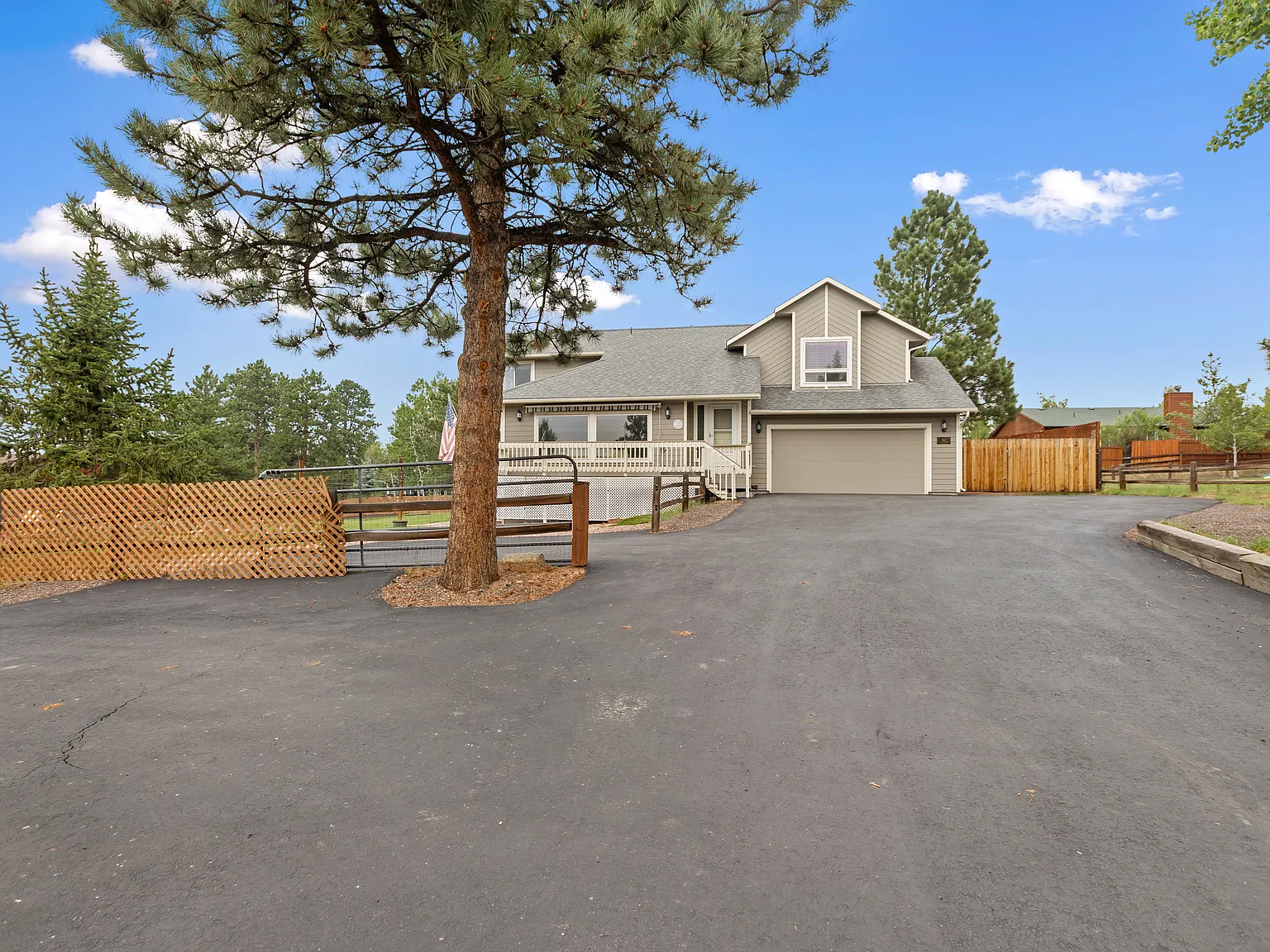 5 bed, 3.5 bath, 3000 sqft, $3,700 — Photo 2