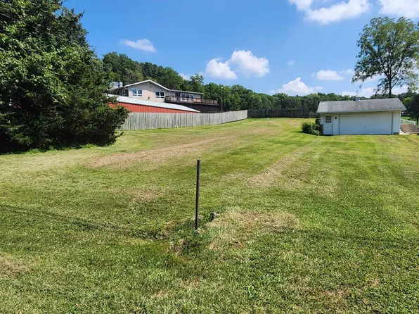 409 York Rd, Edgerton, WI 53534