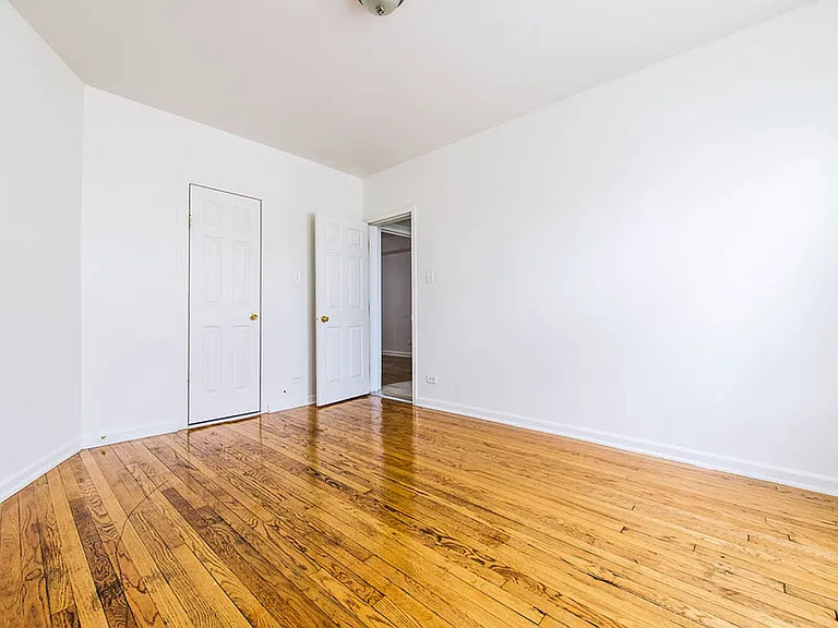 1145 N LeClaire — Photo 15