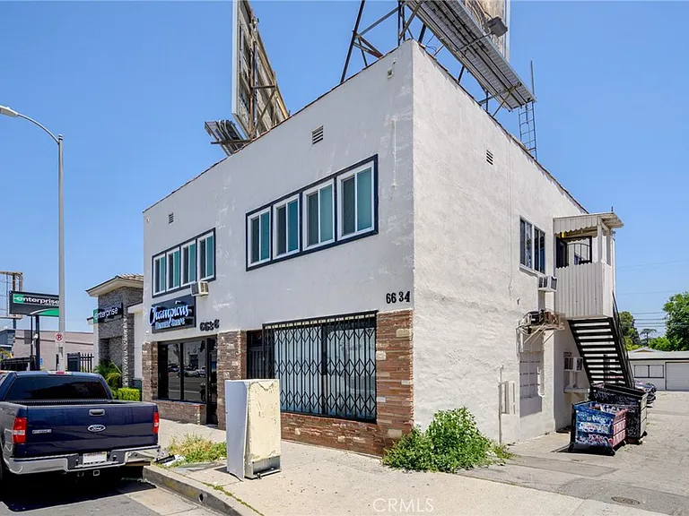6634 Lankershim Blvd #C — Photo 1