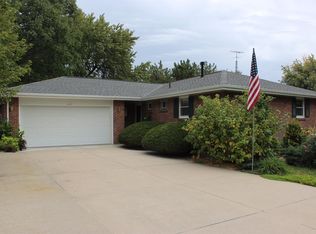 441 Haverford Dr, Lincoln, NE 68510