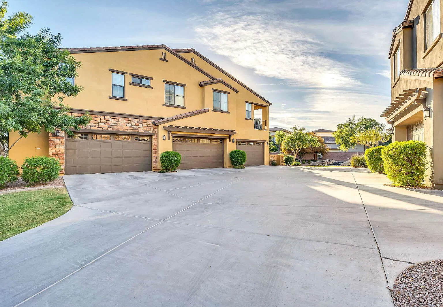 3 bed, 2.0 bath, 1756 sqft, $3,795 — Photo 3