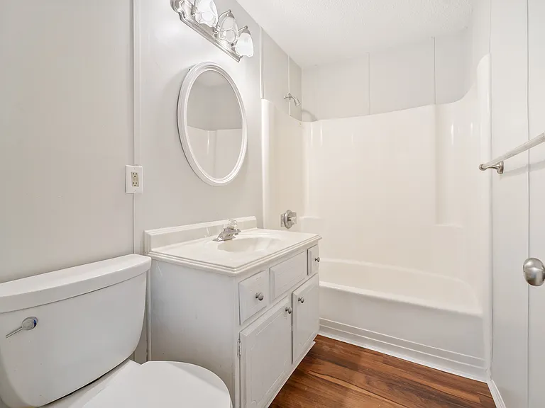 331 Greencastle Dr — Photo 28