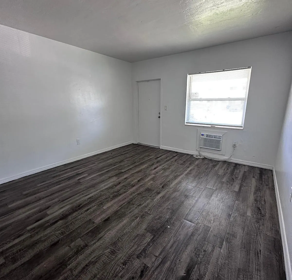 Studio, 500 sqft, $1,300 — Photo 4
