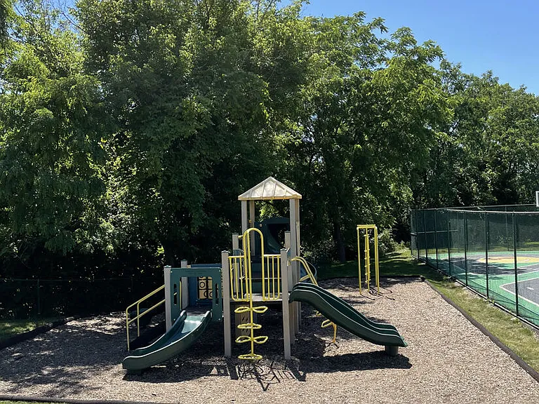 Riverwind at Chatham Park Drive — Photo 30