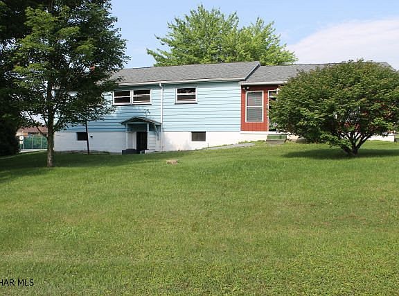 3rd image of 117 Hazel Dr