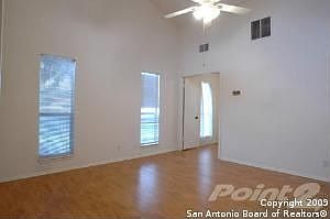 4th image of 3858 Briarcrest St