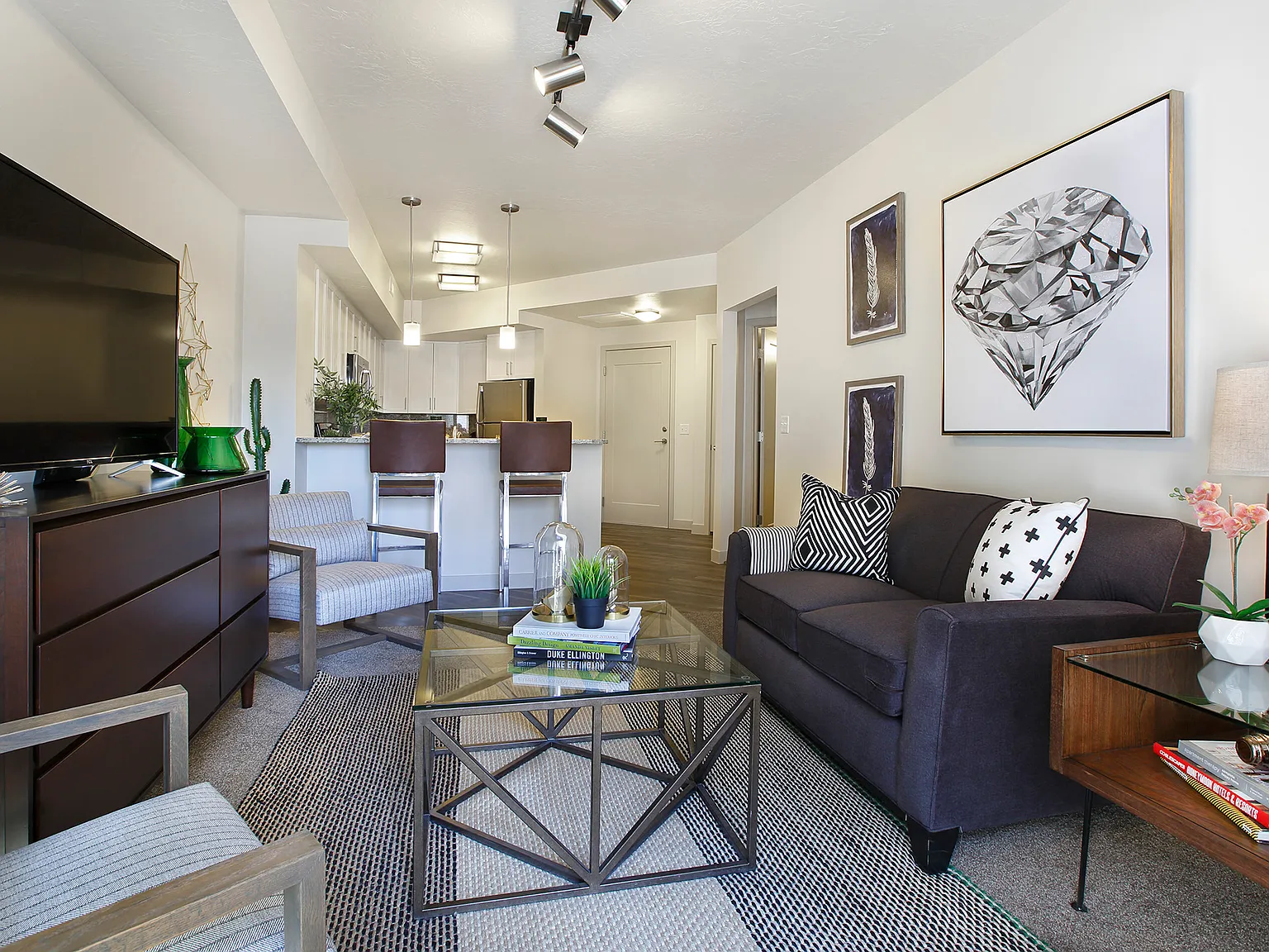 Liberty Blvd Apartments — Photo 2