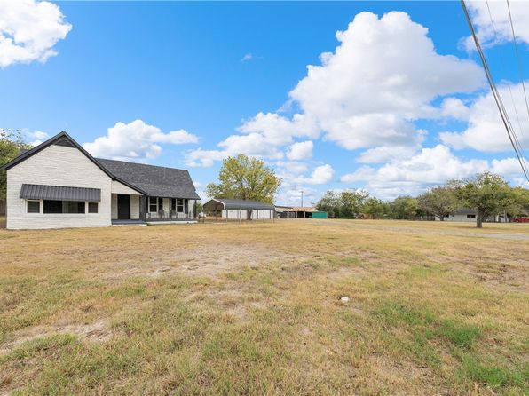 11101 China Spring Rd, Waco, TX 76708
