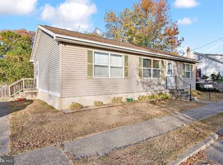 811 Philadelphia Ave, National Park, NJ 08063