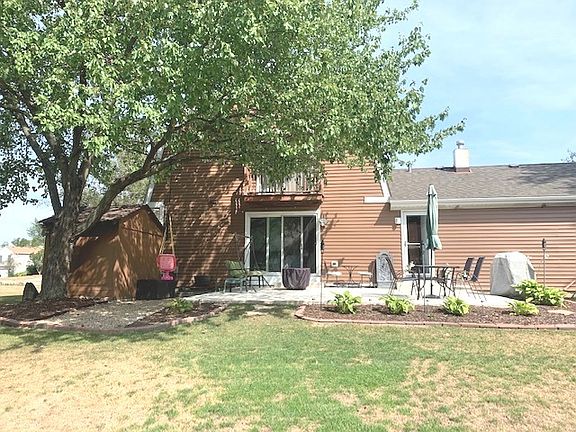 5th image of 54 N Walnut Ln