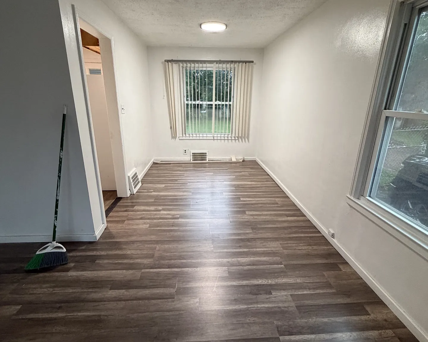 2 bed, 832 sqft, $1,200 — Photo 3
