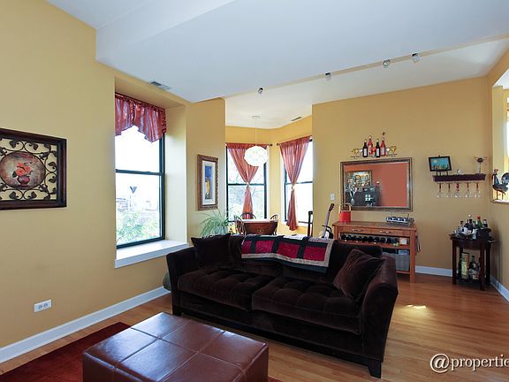 Living Room/Dining Room