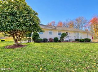 15 Laurel Hill Dr, Honesdale, PA 18431