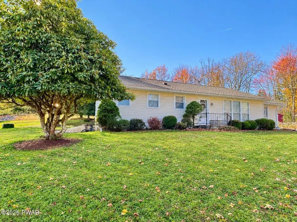 15 Laurel Hill Dr, Honesdale, PA 18431
