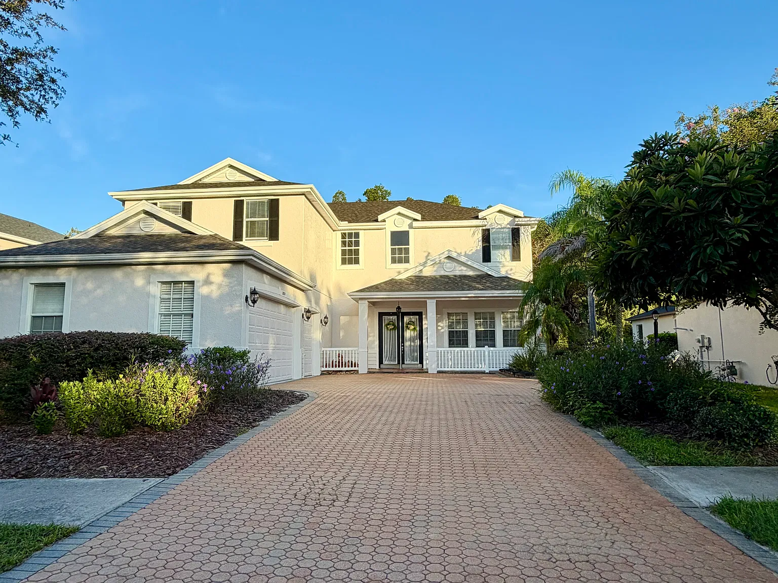 6 bed, 3550 sqft, $4,850 — Photo 1